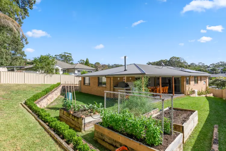 5 Beachcomber Close, Safety Beach NSW 2456