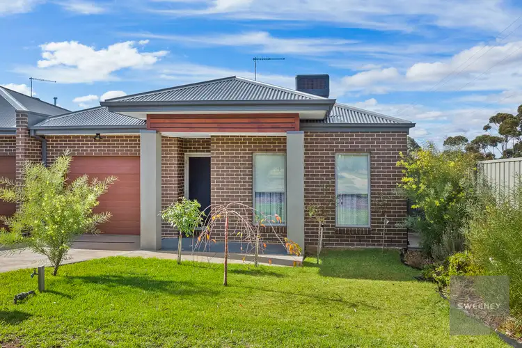 16 Moonglow Crescent, Maddingley VIC 3340