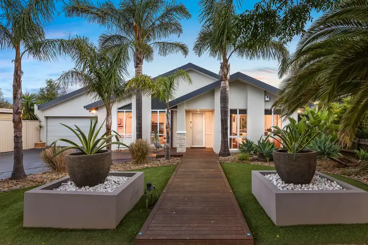 10 John Paul Drive, Hillside VIC 3037