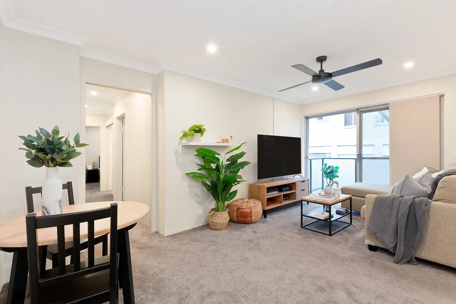 Main view of Homely unit listing, 13/40 Burchmore Road, Manly Vale NSW 2093