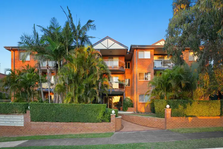Main view of Homely unit listing, 4/4 Vista Street, Caringbah NSW 2229