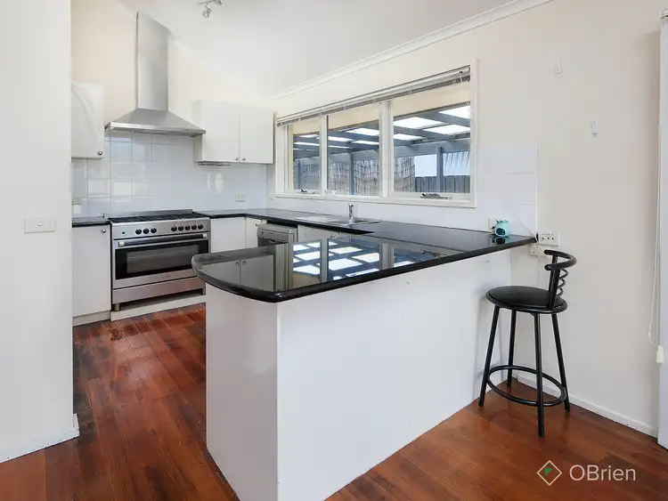 Fifth view of Homely house listing, 2 Acol Court, Mulgrave VIC 3170