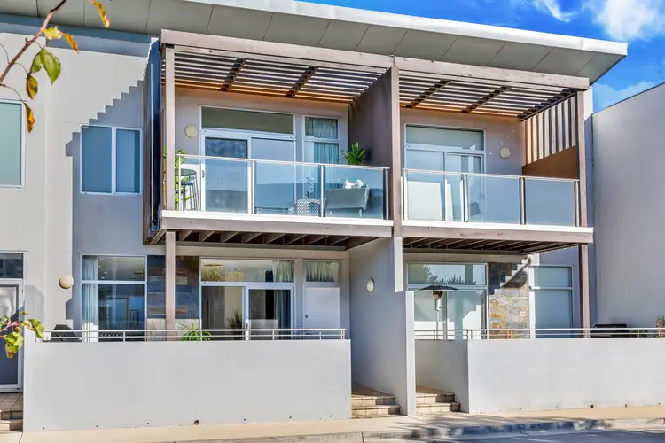 10 Kudlyo Close, New Port SA 5015