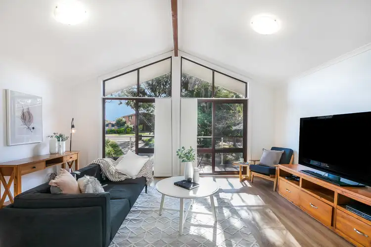 6 Piriwal Close, Bangor NSW 2234