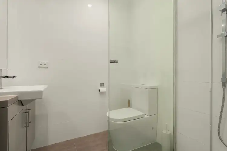 Fifth view of Homely apartment listing, 5/17 Moore Street, Moonee Ponds VIC 3039