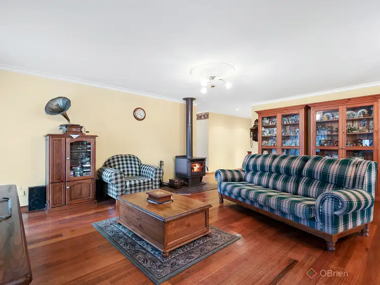 Second view of Homely house listing, 8 Calrossie Close, Endeavour Hills VIC 3802