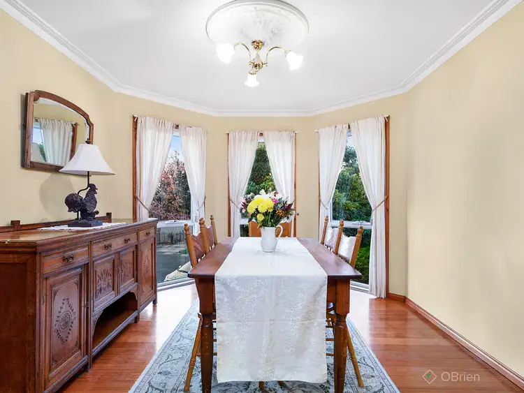 Fifth view of Homely house listing, 8 Calrossie Close, Endeavour Hills VIC 3802