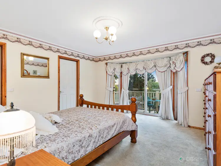 Sixth view of Homely house listing, 8 Calrossie Close, Endeavour Hills VIC 3802