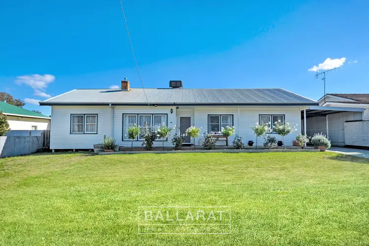 9 Faraday Street, Avoca VIC 3467