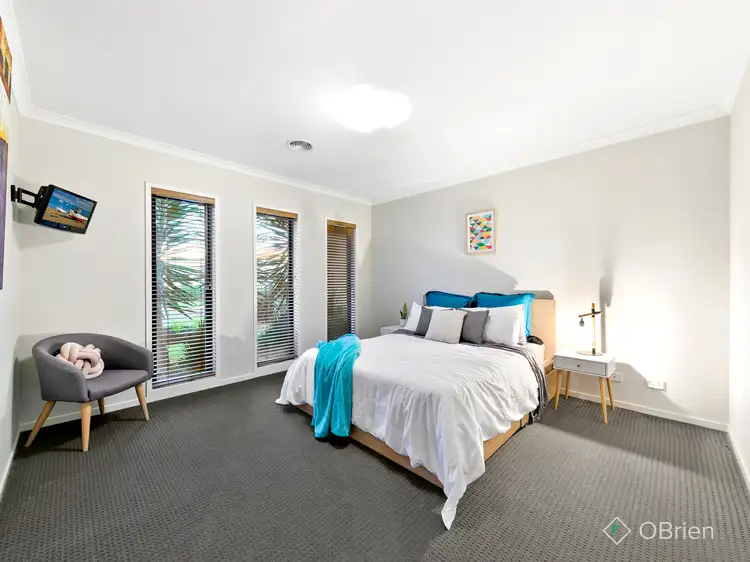 Fifth view of Homely house listing, 1 Cassinia Link, Pakenham VIC 3810