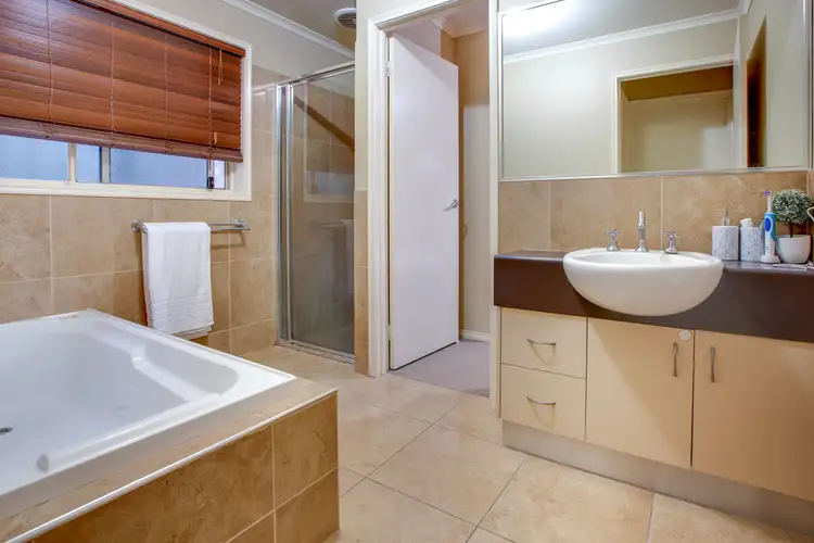 Fifth view of Homely house listing, 10 Butterworth Place, Wodonga VIC 3690