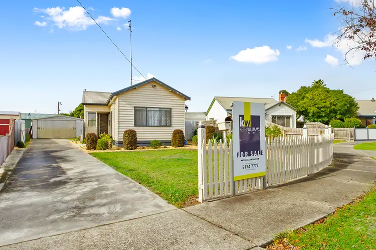 Second view of Homely house listing, 2 Steele Court, Traralgon VIC 3844