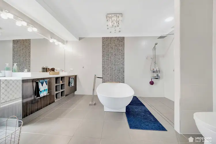 Main view of Homely house listing, 5 Peninsula Place, Rosslyn QLD 4703