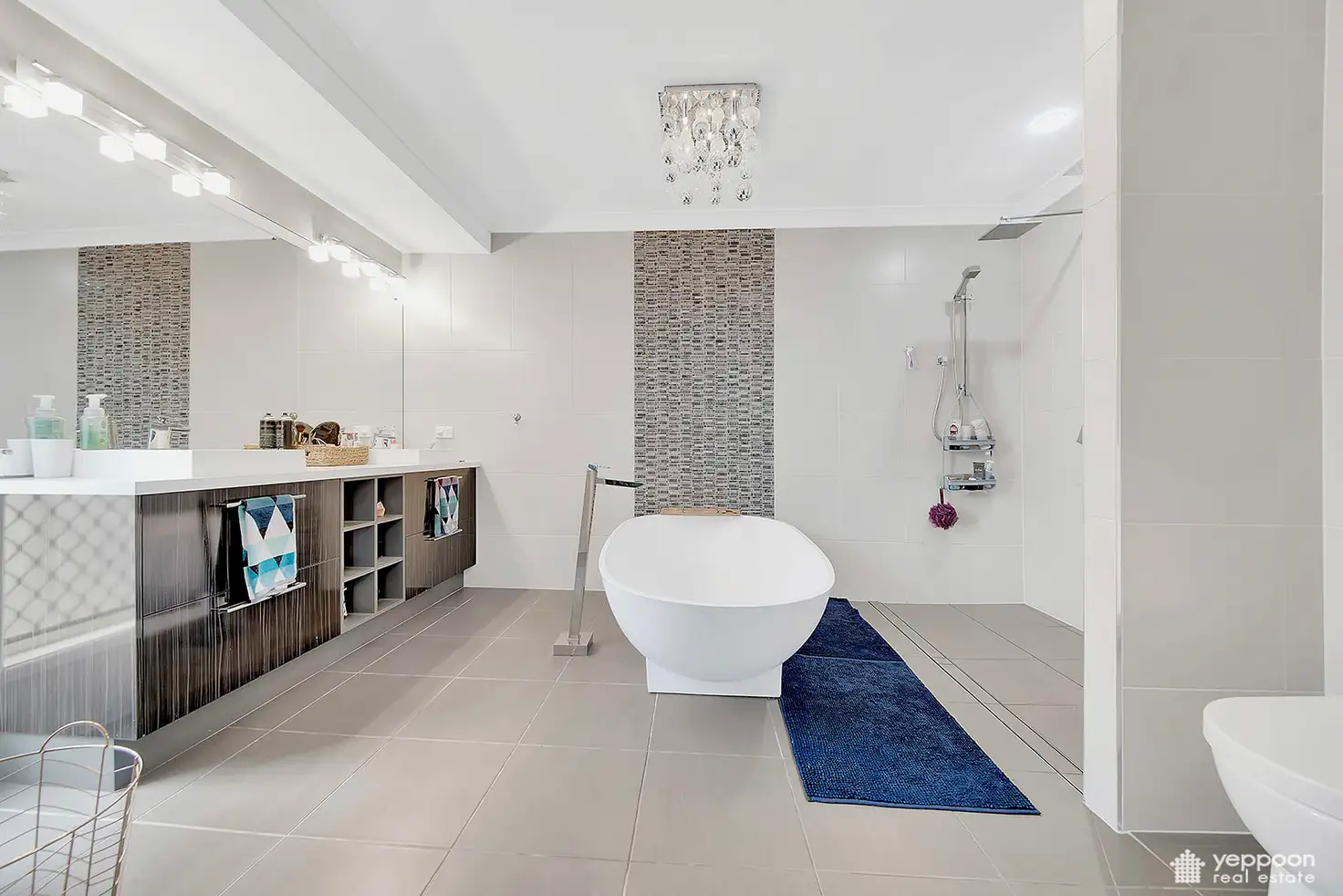 Main view of Homely house listing, 5 Peninsula Place, Rosslyn QLD 4703