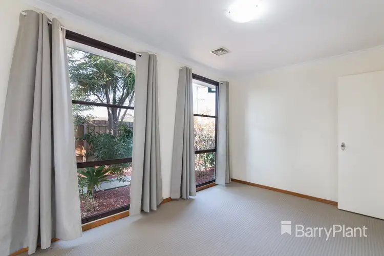 Fifth view of Homely house listing, 7 Parwan Court, Meadow Heights VIC 3048