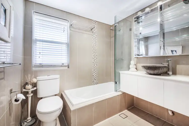 Fifth view of Homely apartment listing, 2/186 Russell Avenue, Dolls Point NSW 2219