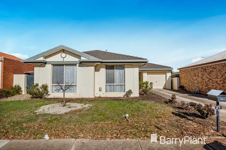 21 Lagarna Drive, Kurunjang VIC 3337