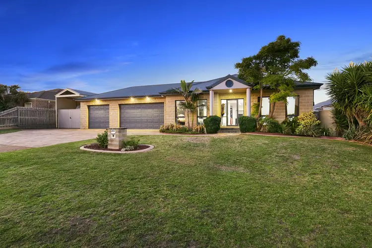 16 Cottage Place, Mornington VIC 3931