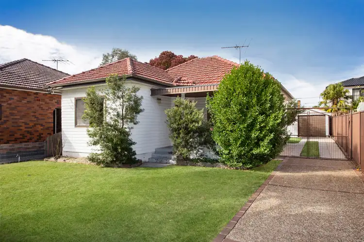 31 Edgbaston Road, Beverly Hills NSW 2209
