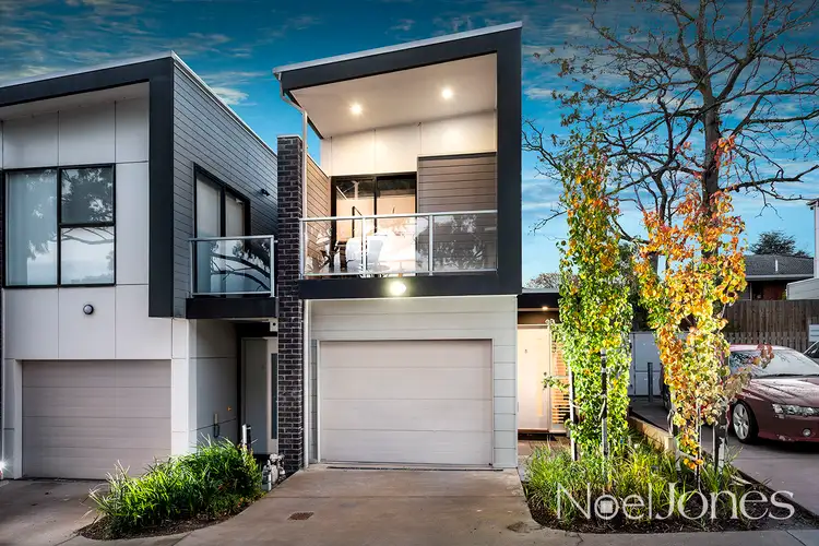 Main view of Homely townhouse listing, 5 Zephyr Close, Ringwood VIC 3134