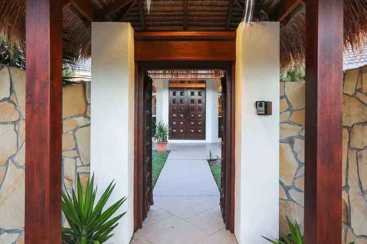 190 Port Jackson Boulevard, Clear Island Waters QLD 4226