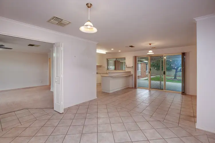 Fifth view of Homely house listing, 2 Fussel Court, Wodonga VIC 3690