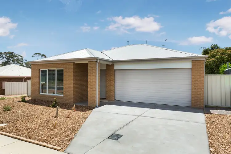 Main view of Homely house listing, 5a Cross Street, Kangaroo Flat VIC 3555