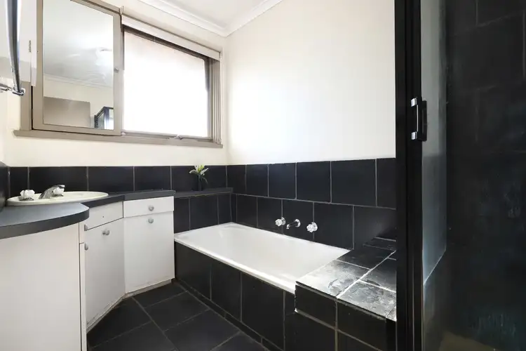 Sixth view of Homely house listing, 6 Grinstead Court, Craigieburn VIC 3064