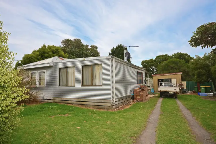 80 Bridgewater Road, Portland VIC 3305