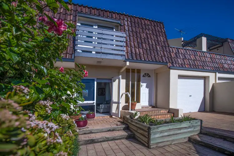 9/10 Fraser Street, East Fremantle WA 6158