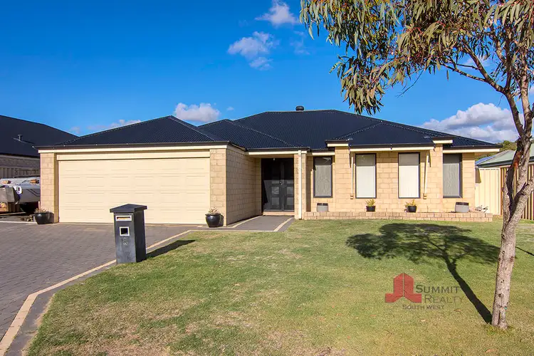 8 Greenough Place, Millbridge WA 6232