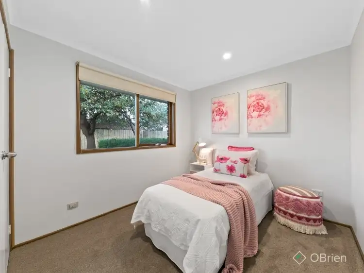 Fifth view of Homely house listing, 2 Cyprus Place, Pakenham VIC 3810