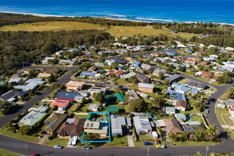 7 Eileen Drive, Corindi Beach NSW 2456