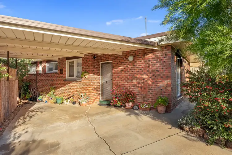 2/6 Reception Avenue, Strathdale VIC 3550