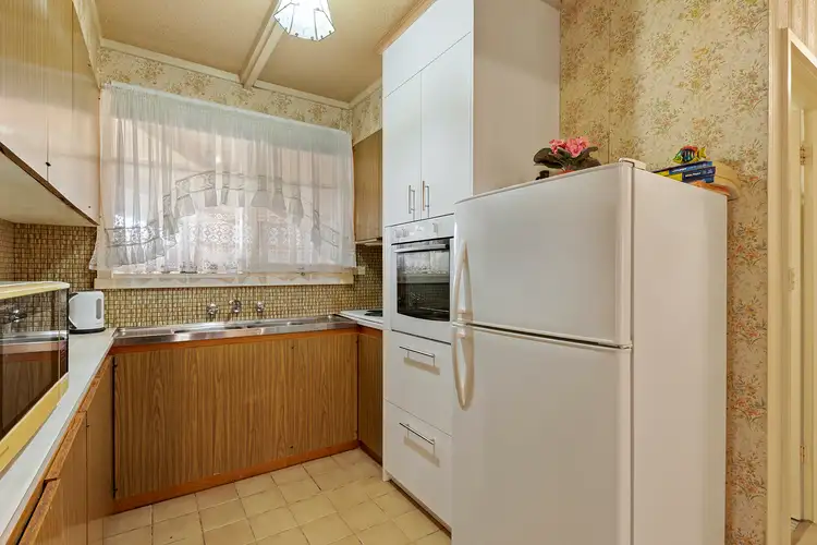 Third view of Homely unit listing, 2/6 Reception Avenue, Strathdale VIC 3550