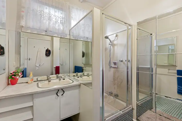 Fifth view of Homely unit listing, 2/6 Reception Avenue, Strathdale VIC 3550