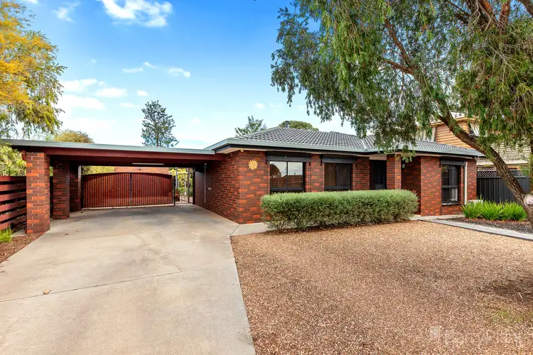 2 Butcher Street, Strathdale VIC 3550