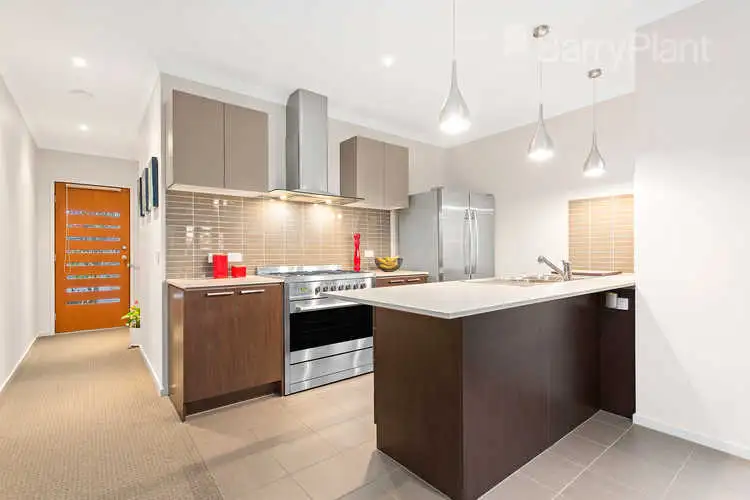 Second view of Homely house listing, 27 Viewside Crescent, Craigieburn VIC 3064