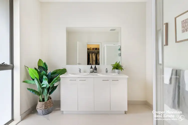 Sixth view of Homely townhouse listing, 1/9 Vannam Drive, Ashwood VIC 3147