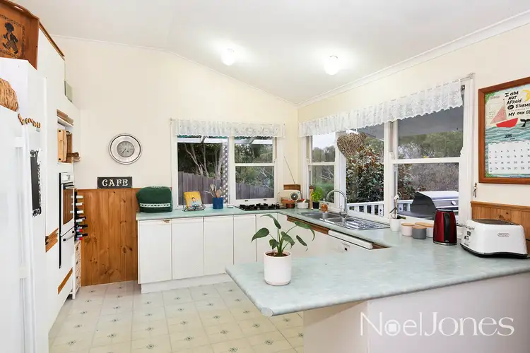 Fifth view of Homely house listing, 7 Tanbridge Way, Warranwood VIC 3134