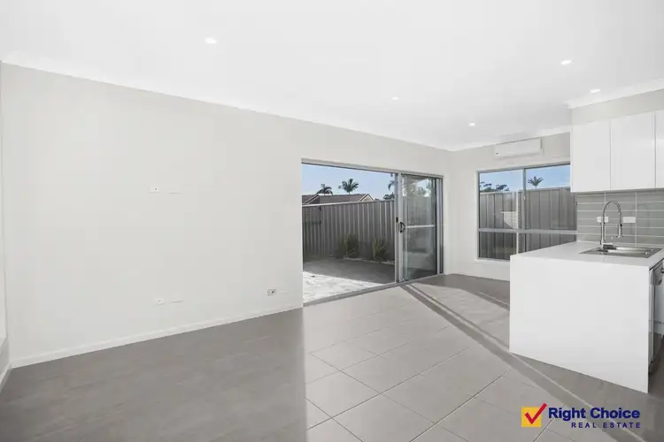 Third view of Homely townhouse listing, 2/40B Devonshire Crescent, Oak Flats NSW 2529