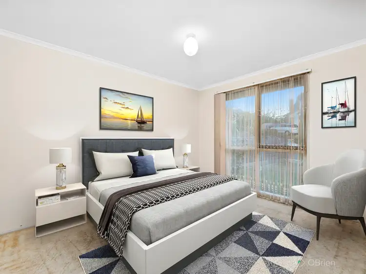 Fifth view of Homely house listing, 4 Evonne Court, Endeavour Hills VIC 3802