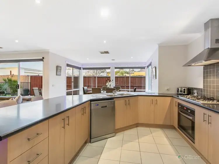 Fifth view of Homely house listing, 2 Derby Court, Cranbourne North VIC 3977