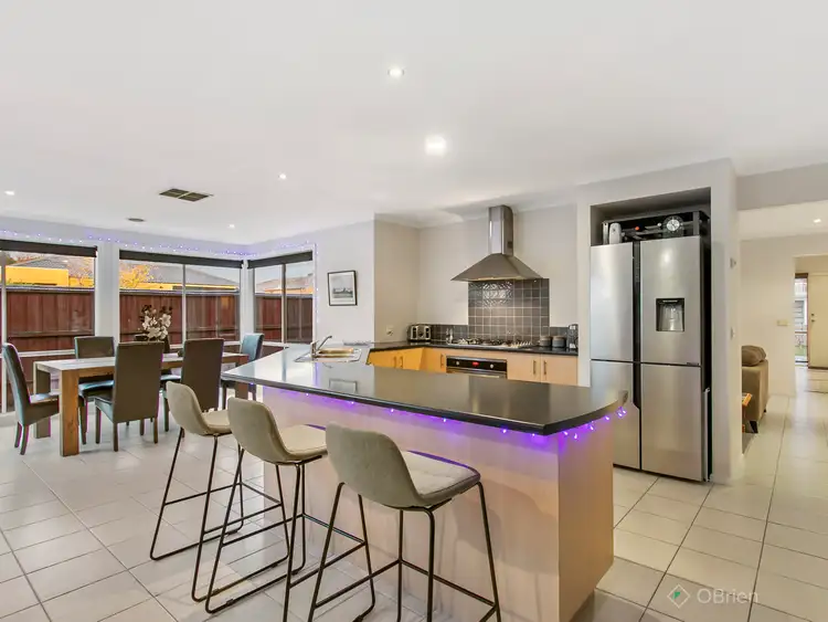 Sixth view of Homely house listing, 2 Derby Court, Cranbourne North VIC 3977