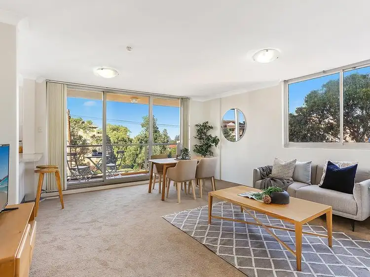 Main view of Homely unit listing, 2/21 Burke Road, Cronulla NSW 2230