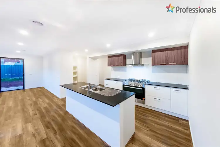 Fourth view of Homely house listing, 50 Wimbledon Boulevard, Strathtulloh VIC 3338