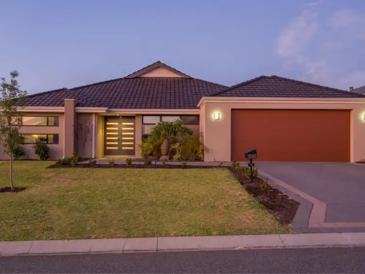 13 Dianella Road, Hammond Park WA 6164