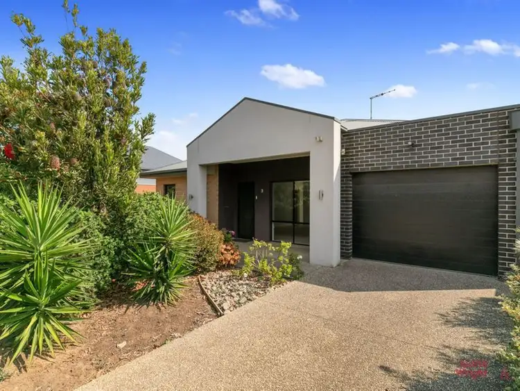 7 Whimbrel Way, Cowes VIC 3922