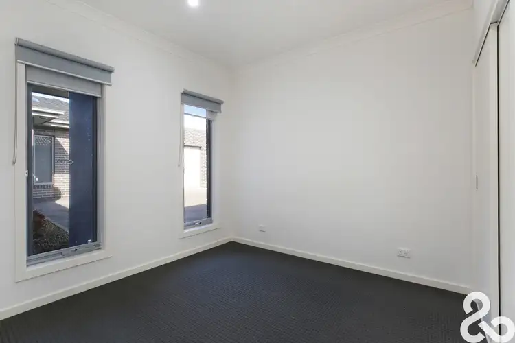 Fifth view of Homely unit listing, 2/74 Reid Street, South Morang VIC 3752
