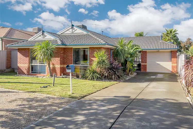 28 Bowral Loop, Craigieburn VIC 3064